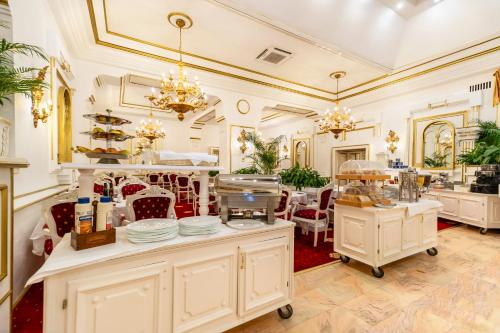 Mâncare şi băutură, Hotel Imparatul Romanilor in Sibiu Mâncare şi băutură, Hotel Imparatul Romanilor in Sibiu