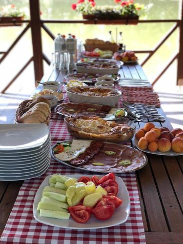 Ételek és italok, Chalets & Rooms Carda Sebesfok in Bezdan Ételek és italok, Chalets & Rooms Carda Sebesfok in Bezdan