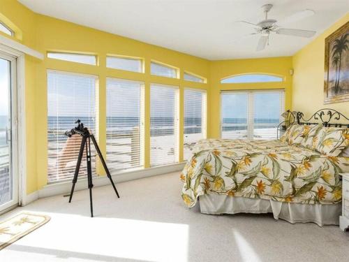 Dolphin View by Meyer Vacation Rentals in Fort Morgan Dolphin View by Meyer Vacation Rentals in Fort Morgan