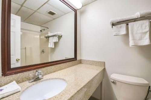 Motel 6 Tinton Falls in Tinton Falls (NJ) Motel 6 Tinton Falls in Tinton Falls (NJ)