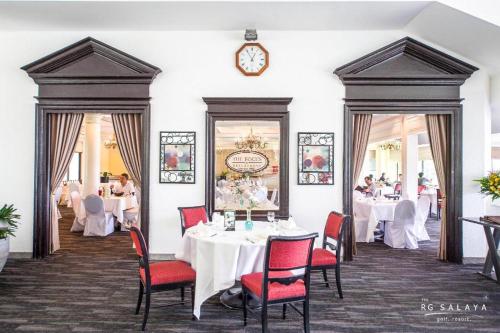 The Royal Gems Golf Resort in Nakhon Pathom The Royal Gems Golf Resort in Nakhon Pathom