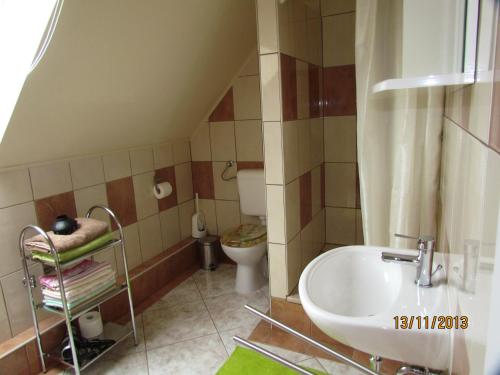 Bathroom, Alt Baden Apartement in Dunaszekcső Bathroom, Alt Baden Apartement in Dunaszekcső