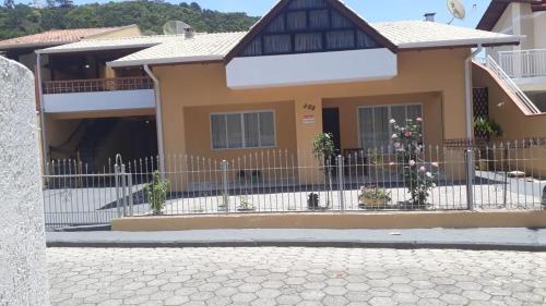 Hotel Residencial Família Lopes