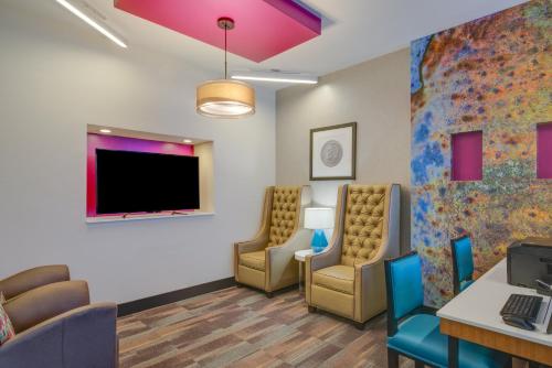 المنظر الخارجي, Holiday Inn Express Washington DC East- Andrews AFB By IHG in Camp Springs المنظر الخارجي, Holiday Inn Express Washington DC East- Andrews AFB By IHG in Camp Springs