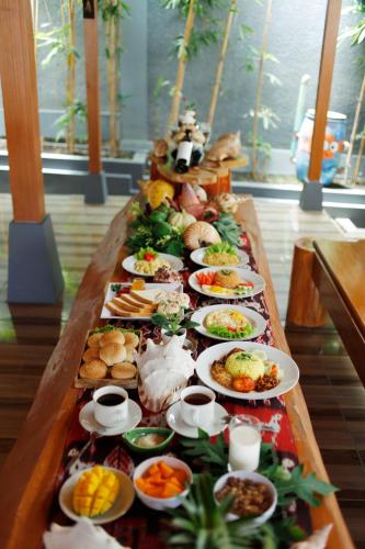 F&B, 파빌라 라부안 바조 (Pavilla Labuan Bajo) in 고론 탈로 F&B, 파빌라 라부안 바조 (Pavilla Labuan Bajo) in 고론 탈로