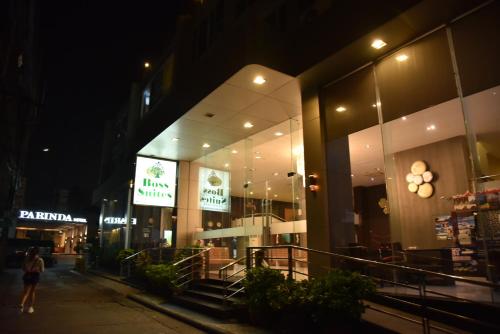 Exterior view, Boss Suites Nana in Bangkok Exterior view, Boss Suites Nana in Bangkok