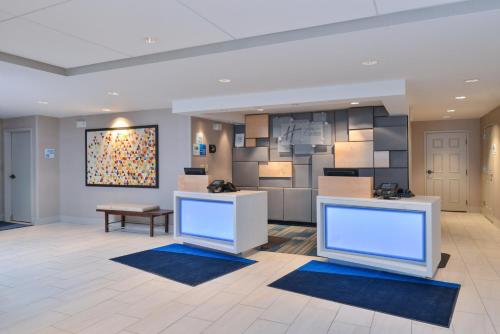 A szálláshely kívülről, Holiday Inn Express Rochester - University Area By IHG in Rochester (New York) A szálláshely kívülről, Holiday Inn Express Rochester - University Area By IHG in Rochester (New York)