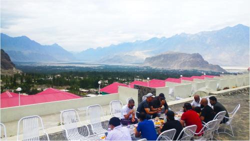 Ruoka ja Juomat, Mountain Lodge Hotel in Skardu Ruoka ja Juomat, Mountain Lodge Hotel in Skardu