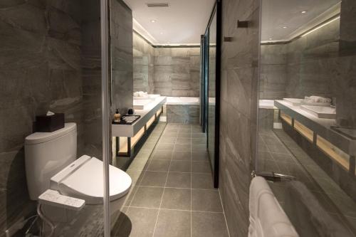 Bathroom, He-Jia Hotel in Miaoli Bathroom, He-Jia Hotel in Miaoli