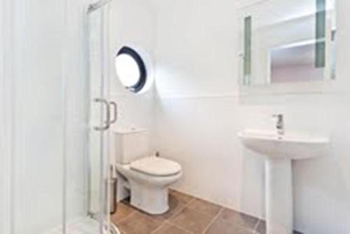 This photo about Kings Cross Guesthouse shared on HyHotel.com