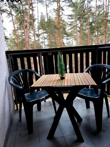 شرفة/ تراس, Apartman Pine Forest in Kamalj شرفة/ تراس, Apartman Pine Forest in Kamalj