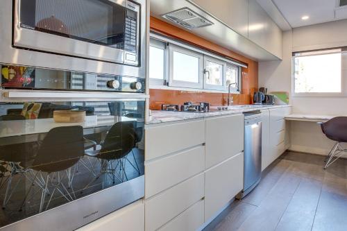 Professional apartment 15 minutes from CBD near Cremorne Point to Mosman Bay Walk Professional apartment 15 minutes from CBD near Cremorne Point to Mosman Bay Walk