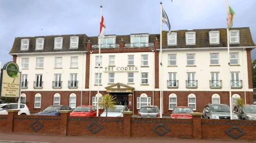 Hotel The Corbyn Apartments