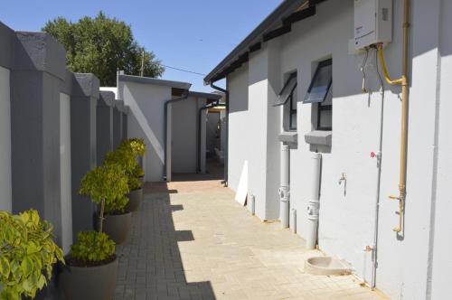 Balcony/terrace, Explorer Backpackers in Randburg Balcony/terrace, Explorer Backpackers in Randburg