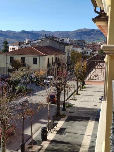 Balcony/terrace, Agnone - Appartamento CODONORAO in pieno centro con BALCONE vista 'NDOCCIATA in Agnone Balcony/terrace, Agnone - Appartamento CODONORAO in pieno centro con BALCONE vista 'NDOCCIATA in Agnone