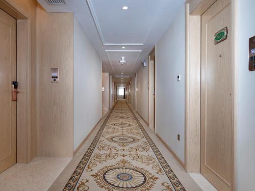 Vienna Hotel Wuhan High-speed Railway Station East Square in Wuhan Vienna Hotel Wuhan High-speed Railway Station East Square in Wuhan