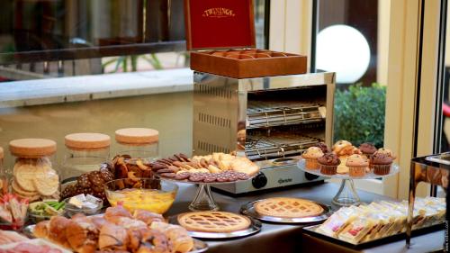 Food and beverages, Hotel Pullman in Rome Food and beverages, Hotel Pullman in Rome