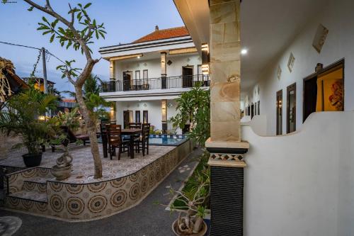 Entrance, Nusa Sentana Lembongan Bali in Nusa Lembongan Entrance, Nusa Sentana Lembongan Bali in Nusa Lembongan