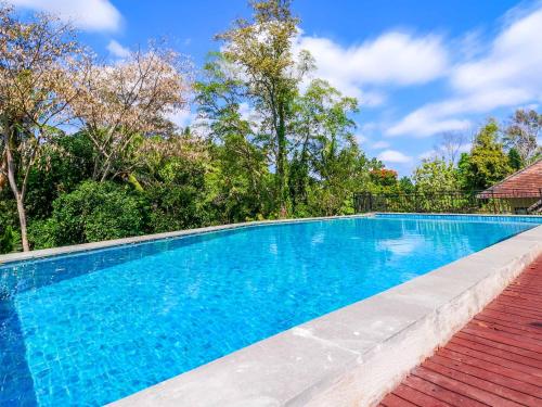 مسبح, Sekar Arum Riverside Resort in Canggu in تانه لوت مسبح, Sekar Arum Riverside Resort in Canggu in تانه لوت