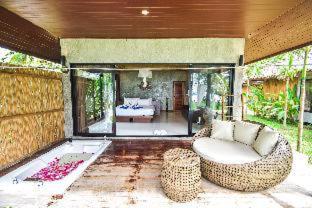 Long Beach Chalet in Koh Lanta Long Beach Chalet in Koh Lanta