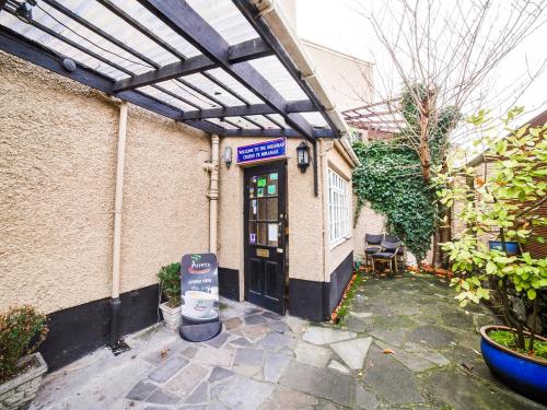 OYO Station Road Inn Hotel