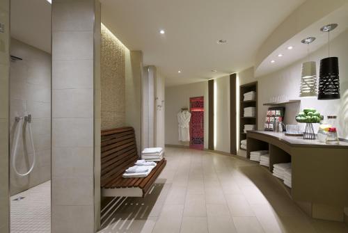 This photo about Hotel Alexander Plaza shared on HyHotel.com