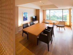 Shiraraso Grand Hotel in Shirahama Shiraraso Grand Hotel in Shirahama