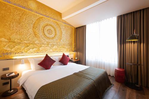 Dhevi Bangkok Hotel near Bobae Market - Wholesale Clothing Dhevi Bangkok Hotel near Bobae Market - Wholesale Clothing
