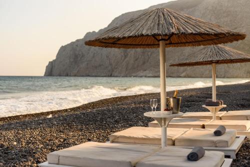 Közeli látványosságok, Alesahne Beach Hotel in Kamari Közeli látványosságok, Alesahne Beach Hotel in Kamari