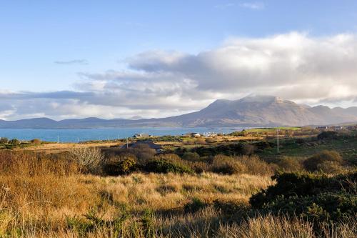 Kilátás, The Old Post Office in Connemara Kilátás, The Old Post Office in Connemara