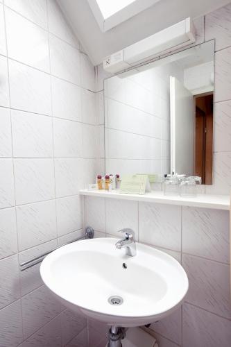 This photo about Terme Olimia - Apartment Village Lipa shared on HyHotel.com