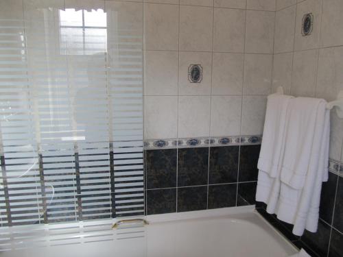 Łazienka, Neidin House in Kenmare Łazienka, Neidin House in Kenmare