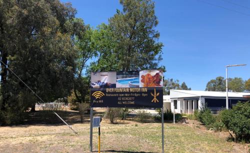 Byer Fountain Motor Inn in Holbrook Byer Fountain Motor Inn in Holbrook