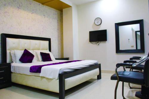 Hotel Day inn in Lahore Hotel Day inn in Lahore