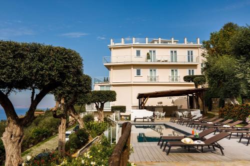 Вид, Villa Fiorella Art Hotel in Маса Любренсе Вид, Villa Fiorella Art Hotel in Маса Любренсе