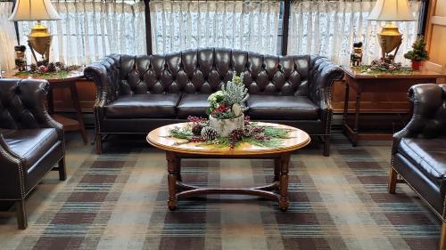 Lobby, Chelsea Inn near Fort Point Lobby, Chelsea Inn near Fort Point