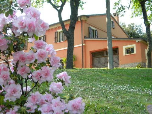 Casa Vacanze La Meridiana in Serrungarina Casa Vacanze La Meridiana in Serrungarina
