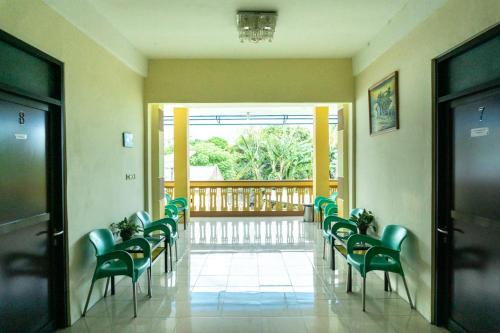 RedDoorz @ Gatot Subroto Ende in Ende RedDoorz @ Gatot Subroto Ende in Ende