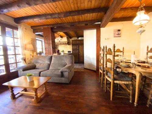 C3 Bordes d'Arinsal, Rustico con Chimenea, Arinsal, Zona Vallnord in Mas de Ribafeta C3 Bordes d'Arinsal, Rustico con Chimenea, Arinsal, Zona Vallnord in Mas de Ribafeta