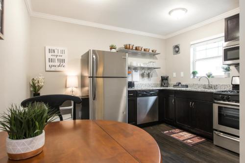 Stylish OneBedroom in Popular Virginia Highland in Virginia Highland Stylish OneBedroom in Popular Virginia Highland in Virginia Highland