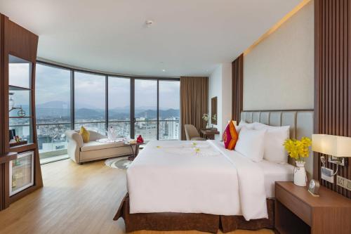 Regalia Gold Hotel in Nha Trang Regalia Gold Hotel in Nha Trang