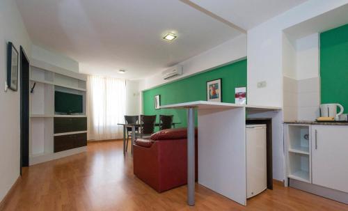 Urquiza Apart Hotel & Suites in Centro Urquiza Apart Hotel & Suites in Centro