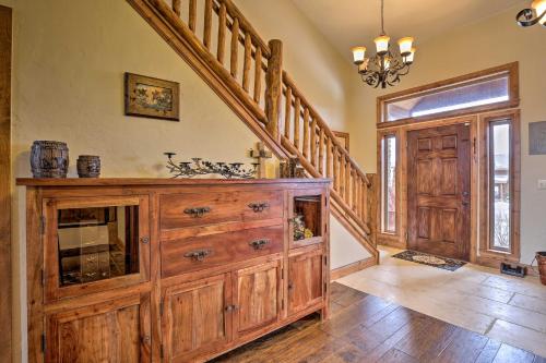 Interior view, Luxe Group Getaway in Granby Golf, Ski, Hike! in Granby (CO) Interior view, Luxe Group Getaway in Granby Golf, Ski, Hike! in Granby (CO)