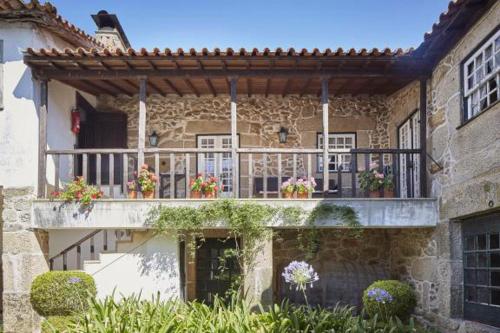 Canedo Villa Sleeps 18 with Pool and WiFi in เซโลริโก เด บาสโต Canedo Villa Sleeps 18 with Pool and WiFi in เซโลริโก เด บาสโต