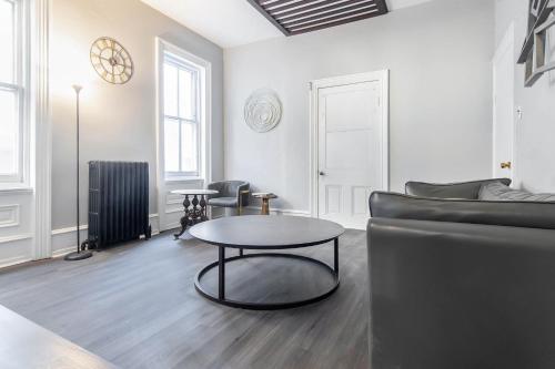 Philly Coed Dorm!! 15 Min Train to Center City!! in Reading Philly Coed Dorm!! 15 Min Train to Center City!! in Reading