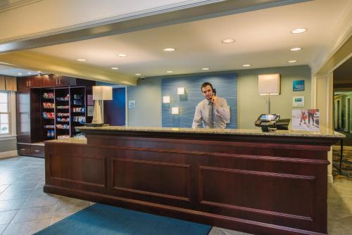 ردهة, Holiday Inn Express and Suites Merrimack By IHG in Merrimack ردهة, Holiday Inn Express and Suites Merrimack By IHG in Merrimack