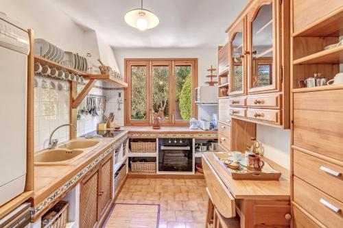 kuhinja, Miravall in Puigpunyent kuhinja, Miravall in Puigpunyent