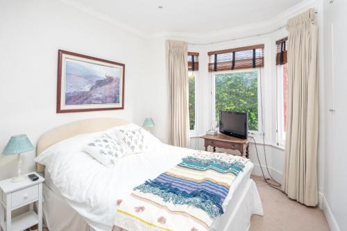 Charming 2BR flat with patio in Hammersmith