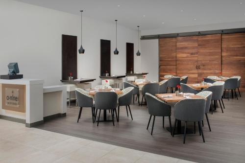 مطعم, Crowne Plaza San Antonio Airport By IHG in سان انطونيو مطعم, Crowne Plaza San Antonio Airport By IHG in سان انطونيو