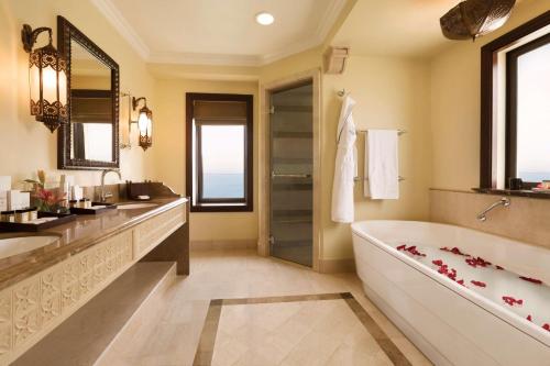 Kamar Mandi, Djibouti Palace Kempinski Hotel in Djibouti Kamar Mandi, Djibouti Palace Kempinski Hotel in Djibouti